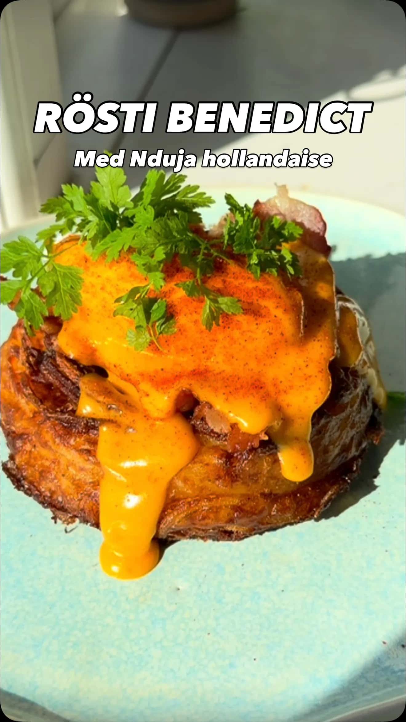 Rösti Benedict: Æggs Benedict med sprød kartoffelrede og et italiensk gok