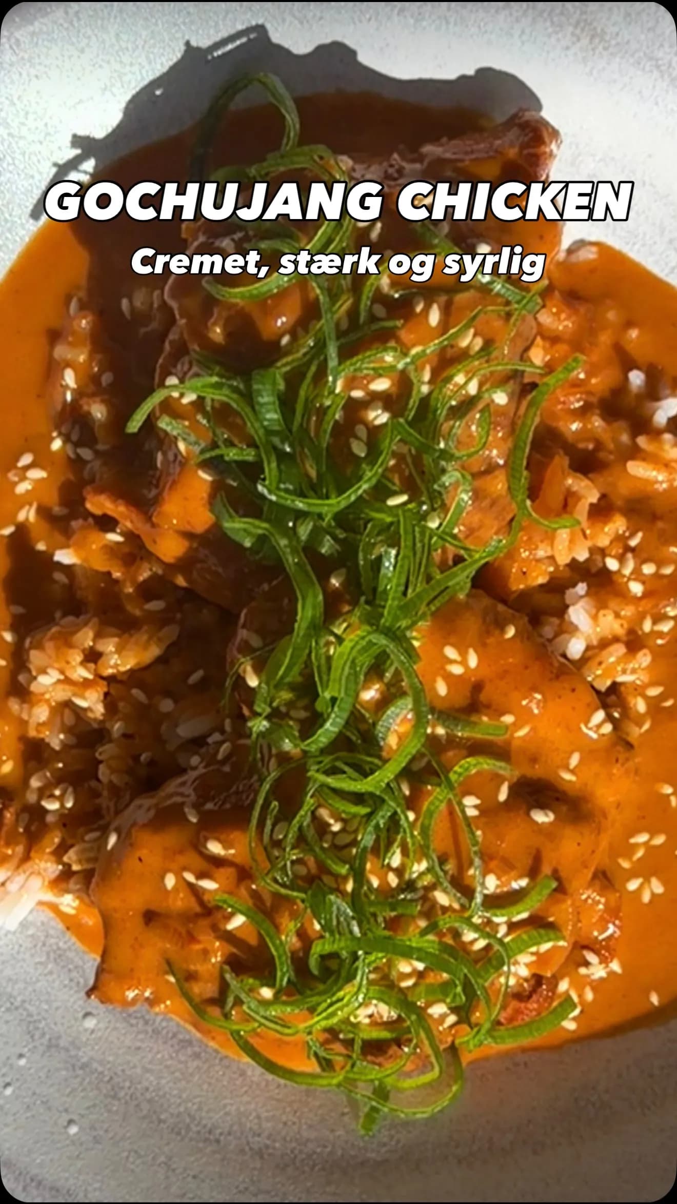 Gochujang chicken: Stærk, cremet, syrlig og piv nem at lave