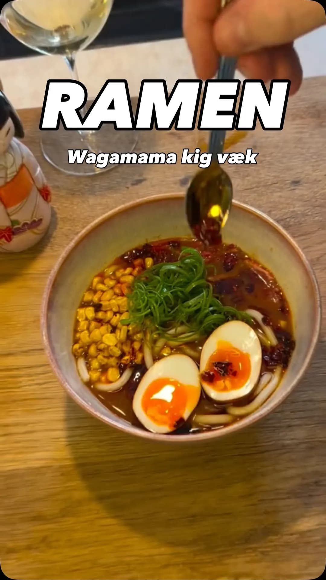 Spicy miso-ramen med sen-aften-i-Tokyo-vibes