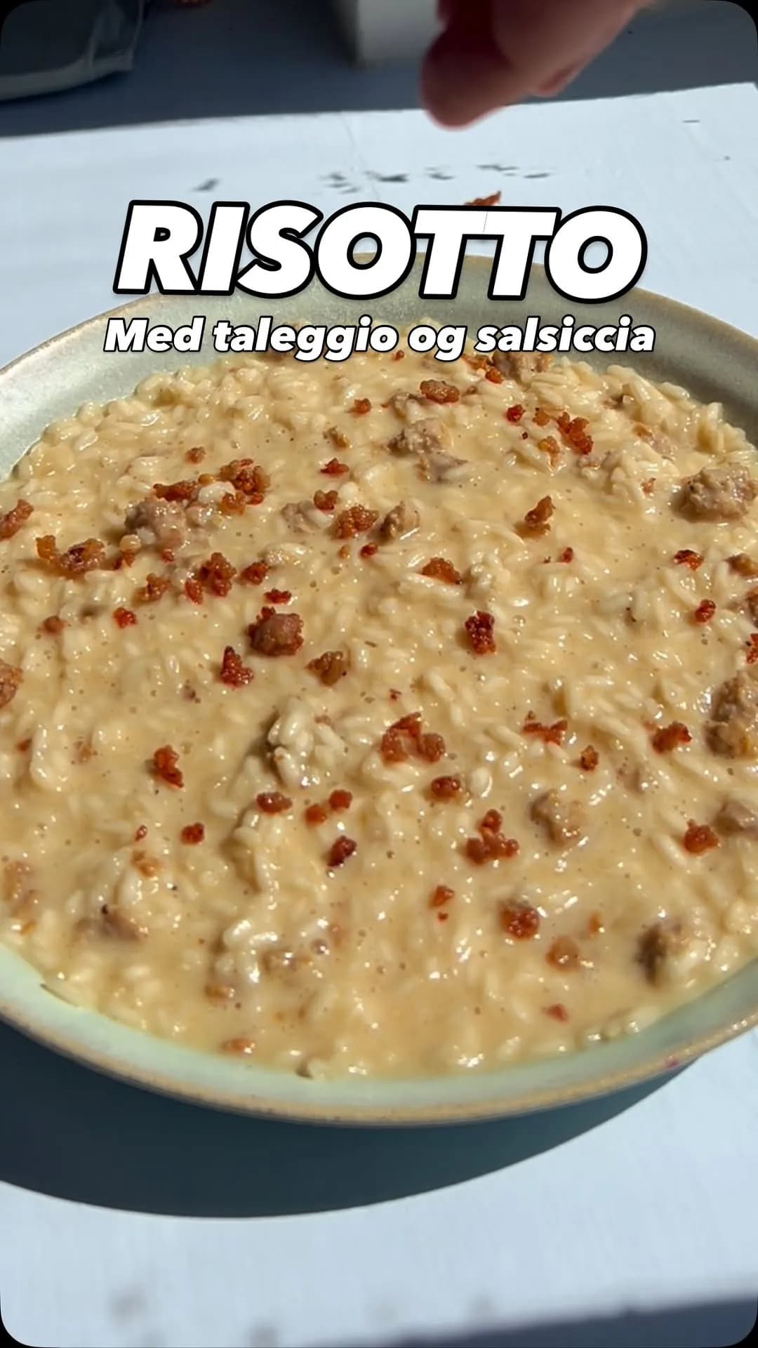 Risotto med salsiccia og taleggio - den skal flyde!