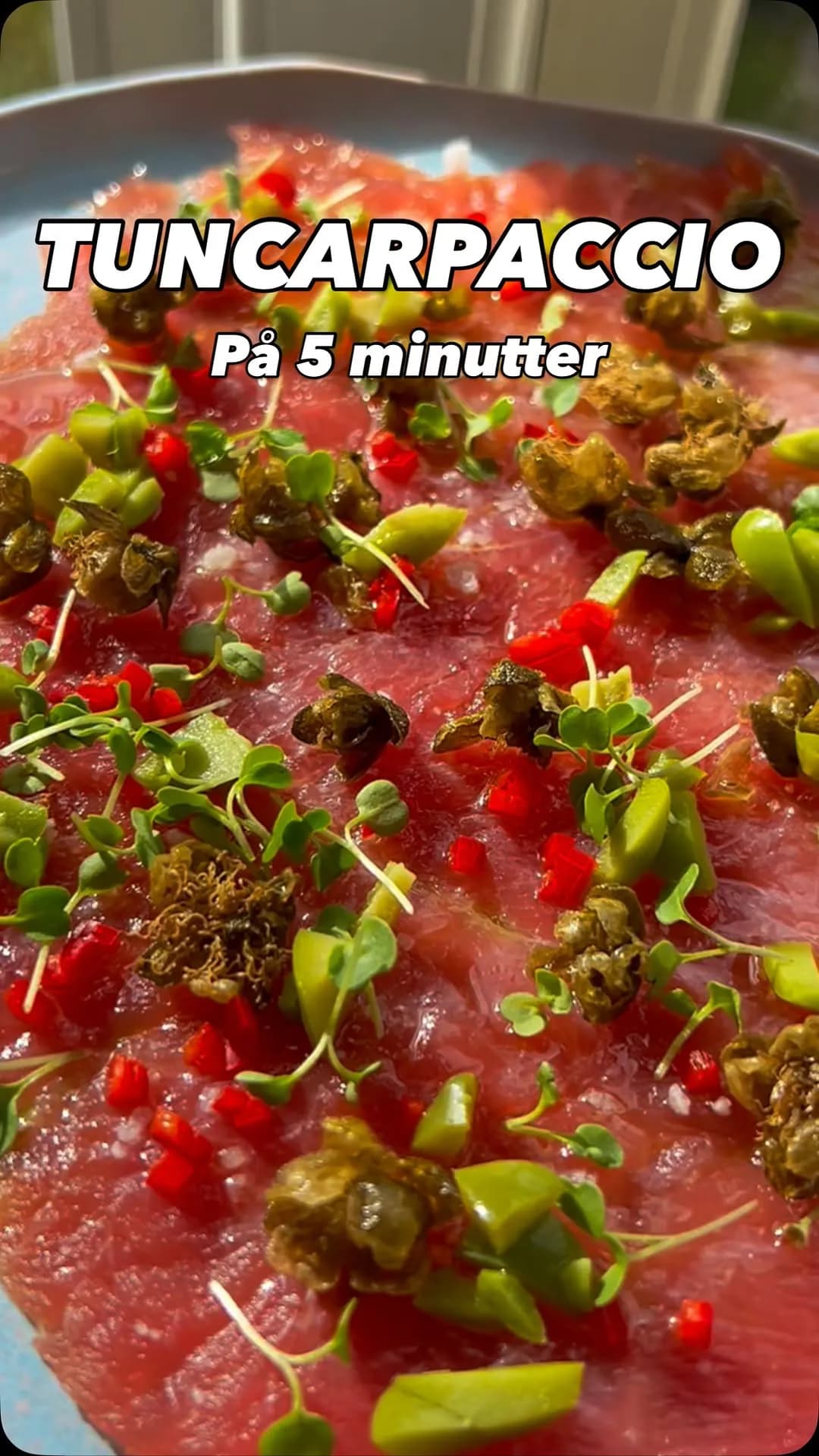 Pressed tuna carpaccio - en forret der smager af sommer